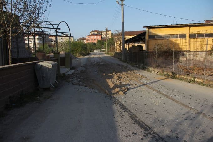 Kaynarca'da çamur operasyonu