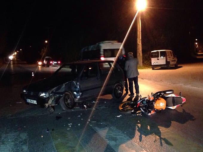 Sakarya Kışlası önünde gece saatleri; 4 yaralı