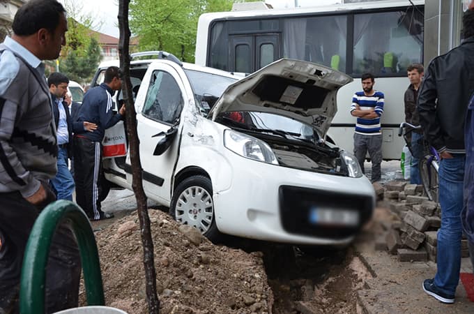 Ölüm, kanalda çalışanları teğet geçti