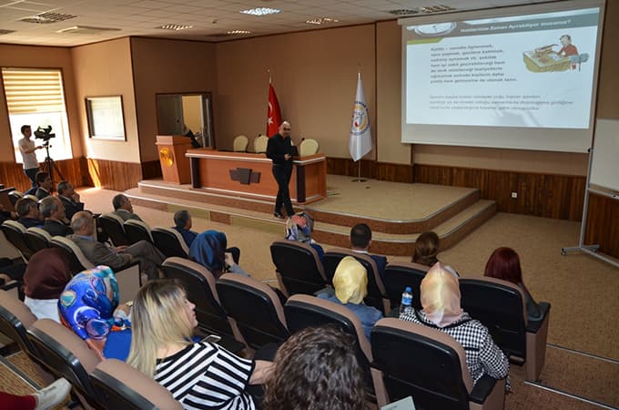 Erenlerde zaman ve toplantı yönetimi semineri düzenlendi