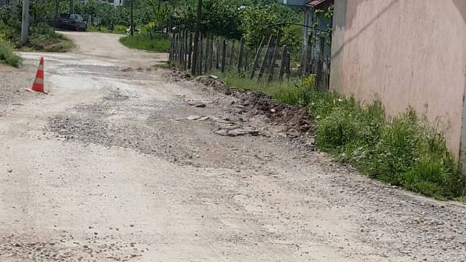 Hendekli vatandaşların bozuk yol isyanı