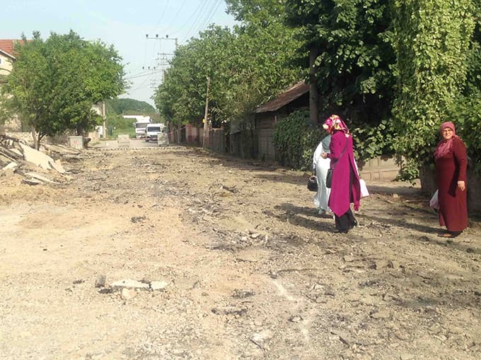 Tepekum'da yol krizi