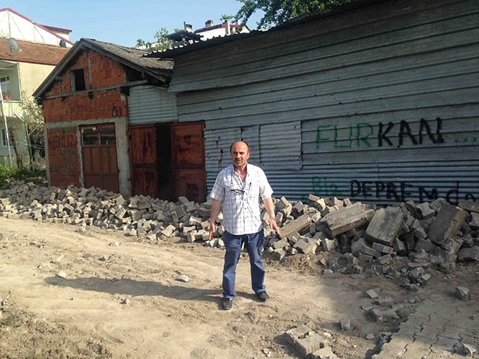Tepekum'da yol krizi