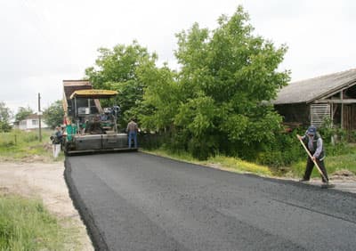Söğütlü ve Ferizli'de 45 Kilometre Yol Asfaltlandı