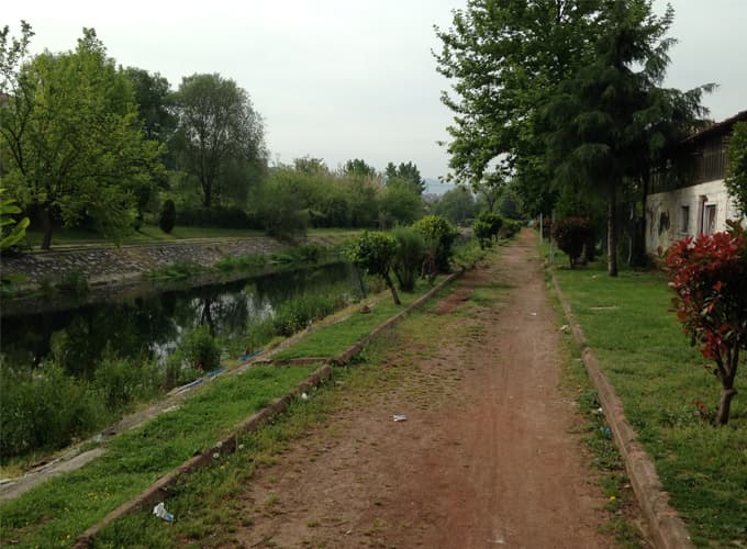 Damper ve tel örgüyle kapamışlardı