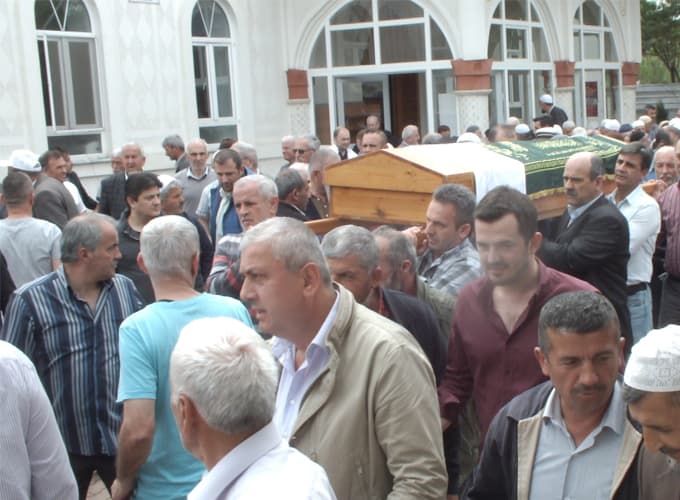 Emekli öğretmen Rafet Günay'ın vasiyetini yerine getirdiler