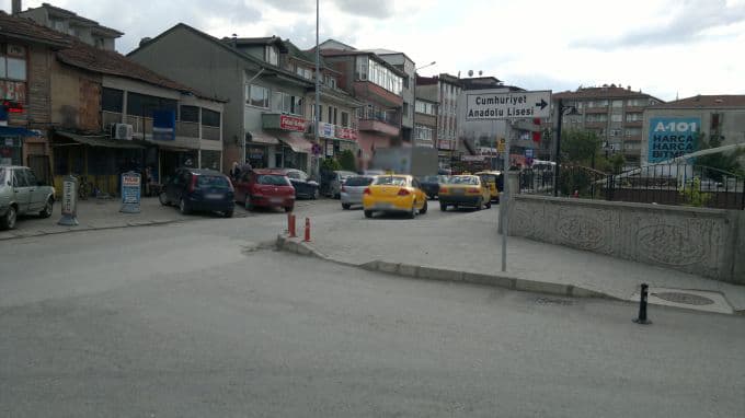 Kaymakamlık önündeki trafik sorununa tepki