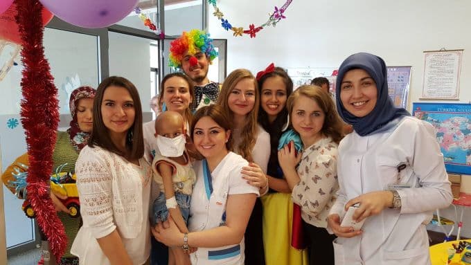 Çocuk hastalar, bayramın tadını çıkardı