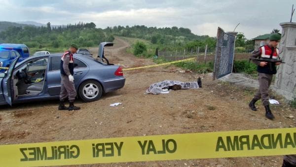 Sapanca'da bir kişi öldürülmüş halde bulundu