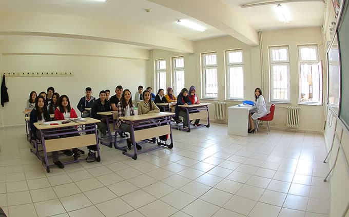 Kaynarca Anadolu Lisesi'nin yeni yüzü