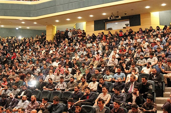 "Hürriyet başıboşluk değildir"