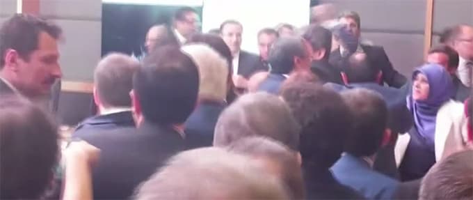 Vekillerin yumruklu kavgasına Ali İhsan Yavuz da karıştı