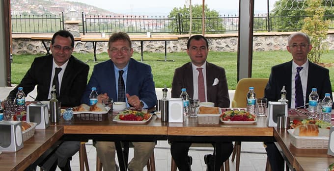 Ünlü Profesörler bir araya geldi