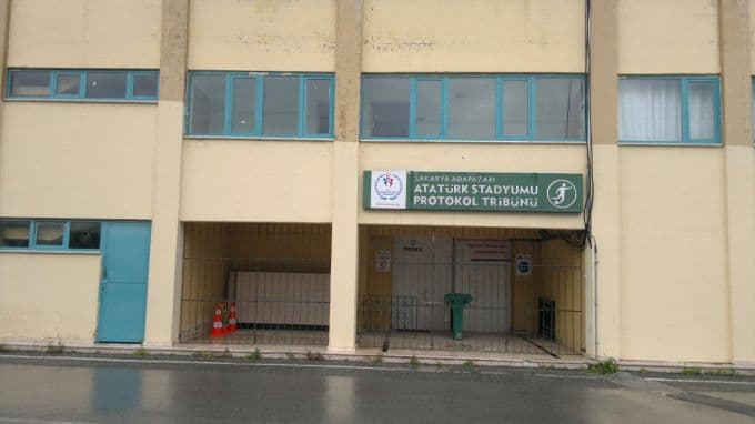 Atatürk Stadyumu'nda hareketli saatler
