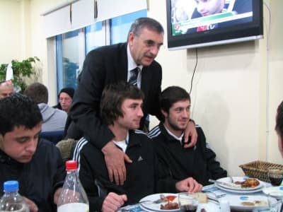 Zeki Toçoğlu'ndan Lider Serdivanspor'a Jest