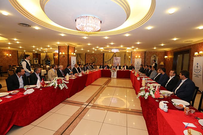 "Yüksek katlı binalar toplumun mezar taşlarıdır"