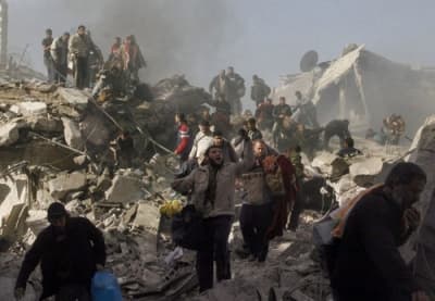 Gazze'ye Havadan da Karadan da Ölüm Yağıyor