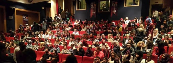 Genç tiyatroculardan göz dolduran performans
