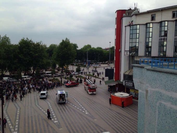 Çark Caddesi'nde intihar girişimi!