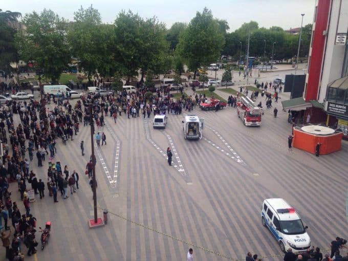 Çark Caddesi'nde intihar girişimi!