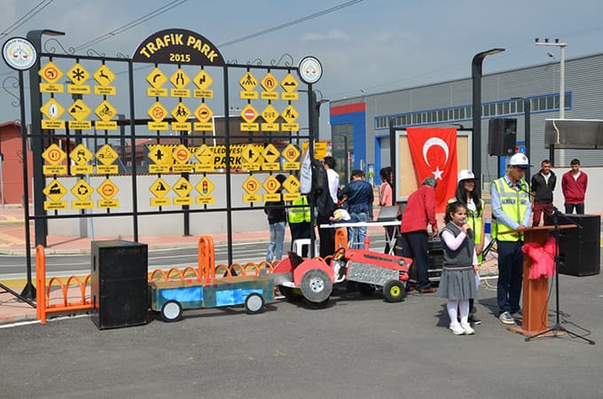 Erenler Trafik Park'ta Trafik Haftası kutlandı
