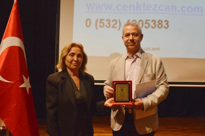 SAÜ'de sağlık sektörünün geleceği konuşuldu