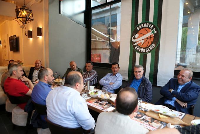 Başkan Toçoğlu'ndan dev adamlara destek