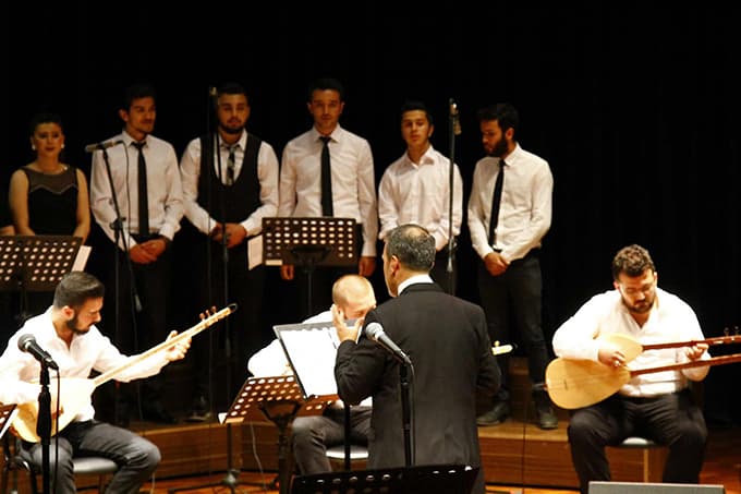SAÜ'nün Türk Halk Müziği konseri, dinleyenleri büyüledi