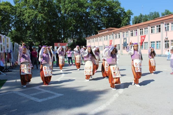 Minik öğrencilerden muhteşem sergi