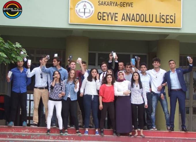 Düğünlerini okulda yaptılar