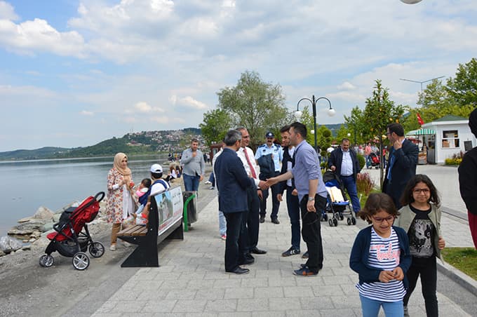 TBMM Başkan Vekili Ahmet Aydın Sapanca'yı ziyaret etti