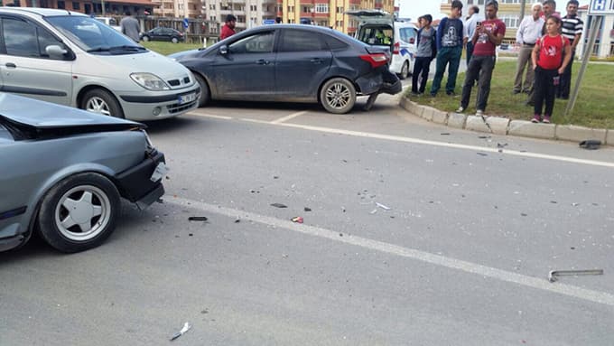 Karasu'da korkutan kaza