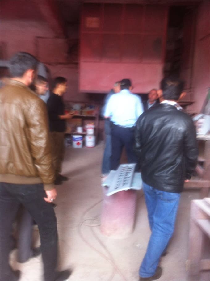Esnaf yakaladı, polise teslim etti