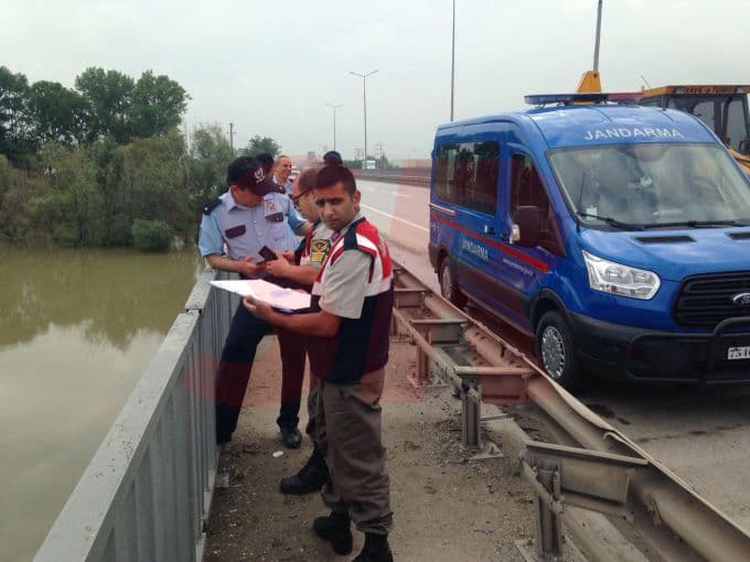 Sakarya Köprüsü'nde "Bir kişi atladı" iddiası