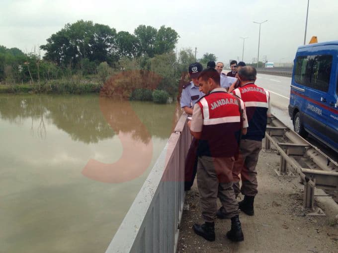 Sakarya Köprüsü'nde "Bir kişi atladı" iddiası
