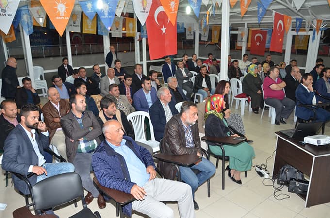 Öztürk, projeleri anlattı
