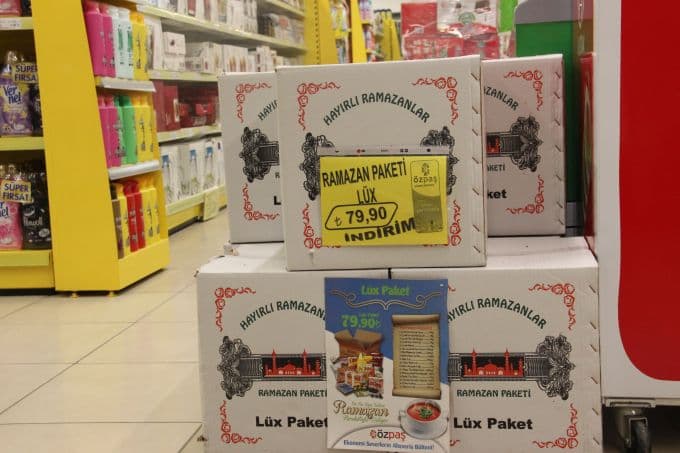 Ramazan kolileri raflardaki yerini aldı