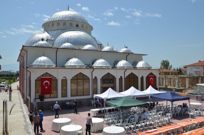 Hz Ömer Camii, ibadete açıldı