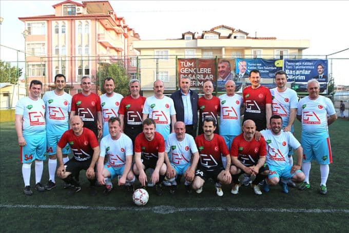 Başkanlar, yeşil sahada ter döktü