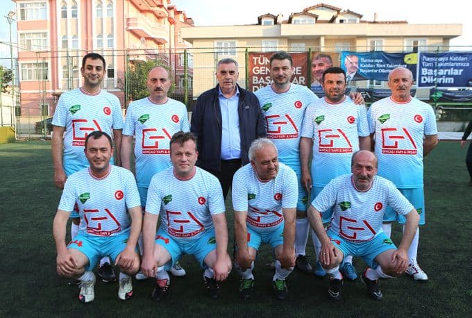 Başkanlar, yeşil sahada ter döktü