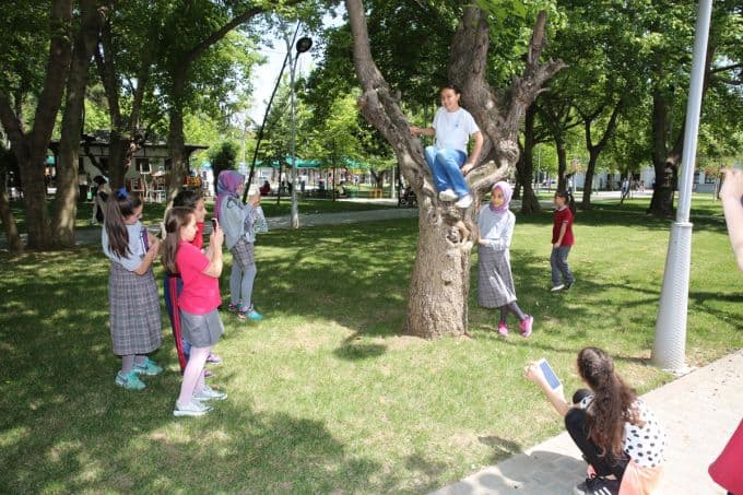 Bilgievi öğrencileri için fotoğraf dersi