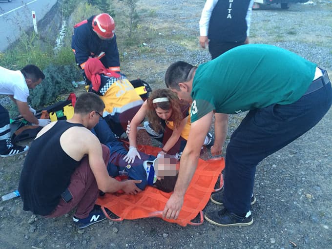 Ambulans kaza yaptı: 1 ölü 3 yaralı