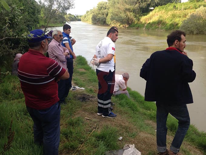 Sakarya Nehri'ne düşen Yasin kayboldu