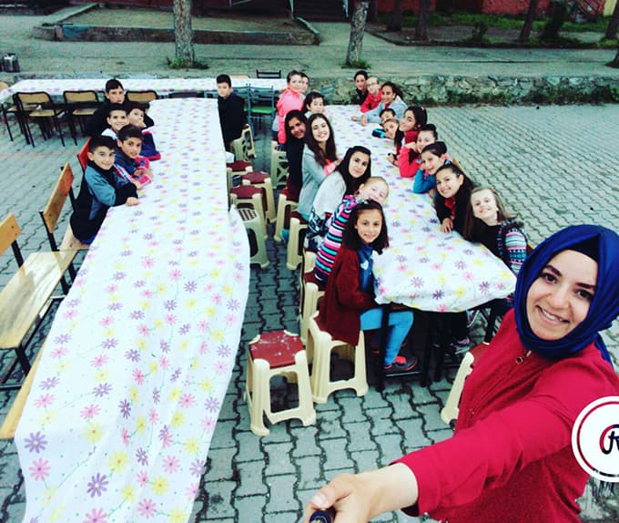 Eşme Ortaokulu'nda ramazan mutluluğu