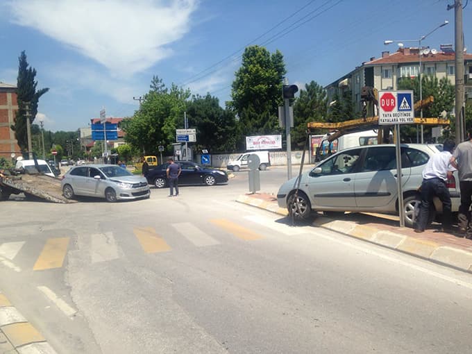 Yenicami Bulvarı'nda kaza