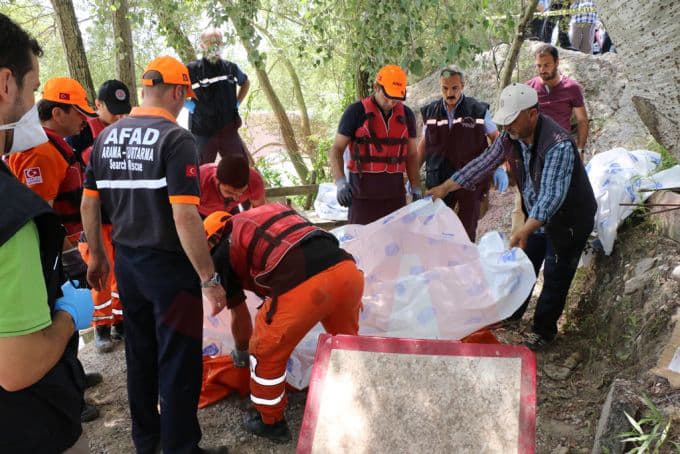 Nehre düşen Yasin'in cansız bedeni bulundu