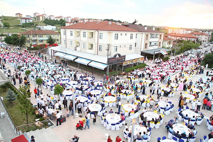 Kaynarca gönül sofralarında Buluştu