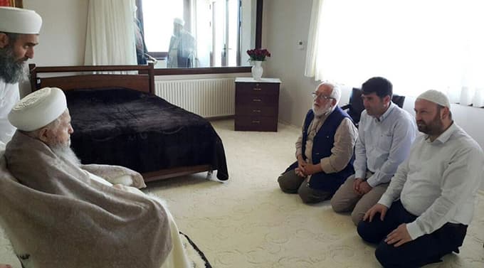 Sakarya'dan İstanbul'a Mahmut Efendi için gittiler