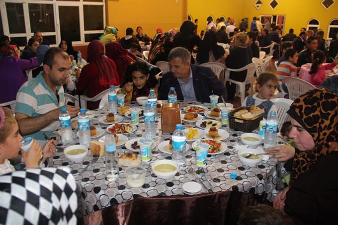 Başkan Soğuk, Suriyelilerle iftarda buluştu
