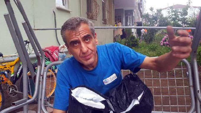 Karasu'da çöp ev boşaltıldı